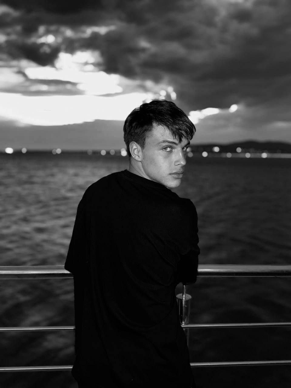 2CEF3895-1862-4568-853C-E9AB946F36D3